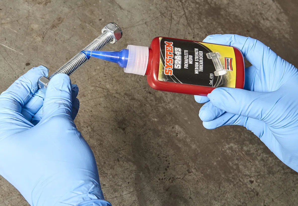 AREXONS B0137707 System 52A43, Frenafiletti Medio 50 ml, Frete a Bassa viscoità, Frenatura Permanente di prigionieri, Dadi e bulloni Non soggetti a smontaggio, Elimina allentamenti