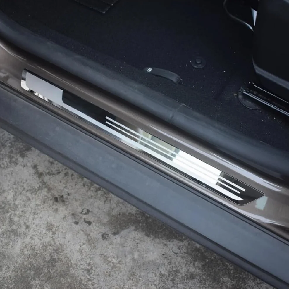 4 Pezzi Battitacco Auto per MG ZS Hybrid+ Luxury 2024 2025, Acciaio Inox Anti-Graffio Protezione Portiere Protezione Pedale Adesivi Soglie Accessori