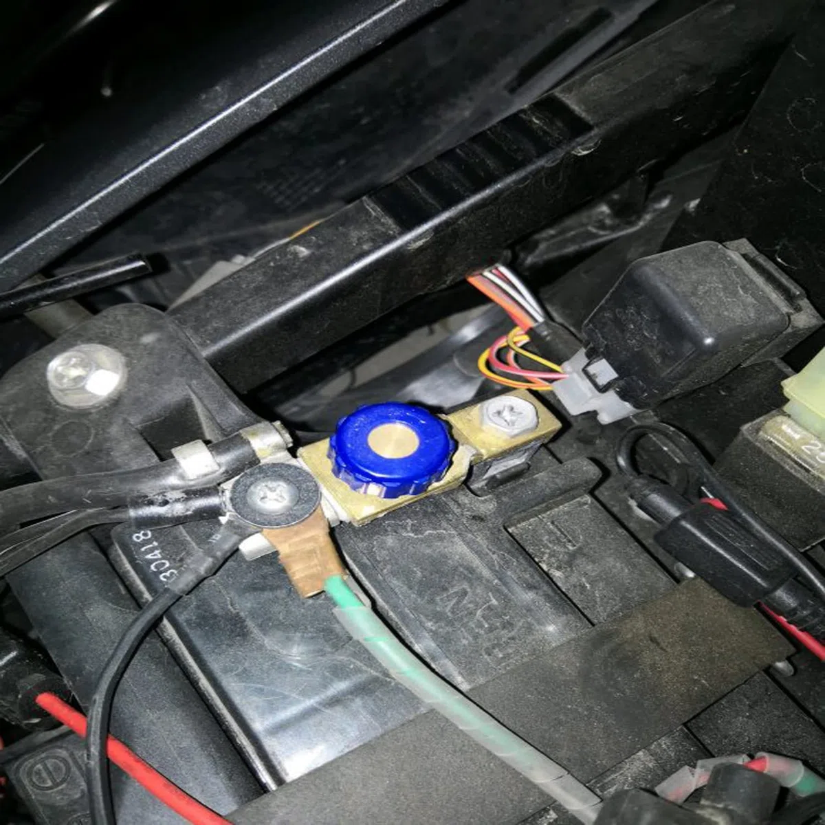 Interruttore di Separazione della Batteria, Staccabatteria 12V 80A, Interruttore Principale della Batteria per Moto Auto Camion Barca Veicoli da Poweka (2 Pezzi)