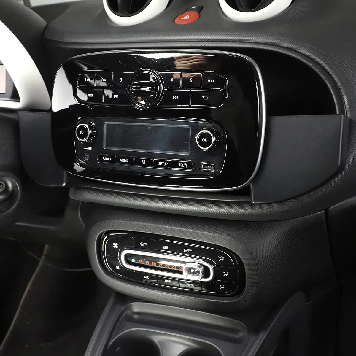 Per Benz Smart 453 fortwo forfour 2015-2020 Scatola di immagazzinaggio interno dell'automobile del contenitore del guanto dell'organizzatore automatico (schermo LCD laterale)