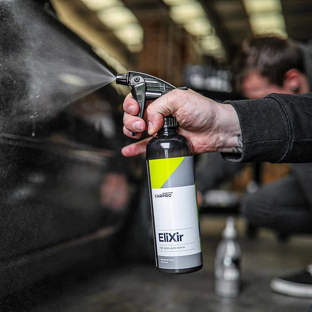 CarPro Elixir Quick Detailer – 500 ml – Spray lucidante per la carrozzeria dell’auto, applica velocemente uno spesso strato idrofobico di lucentezza