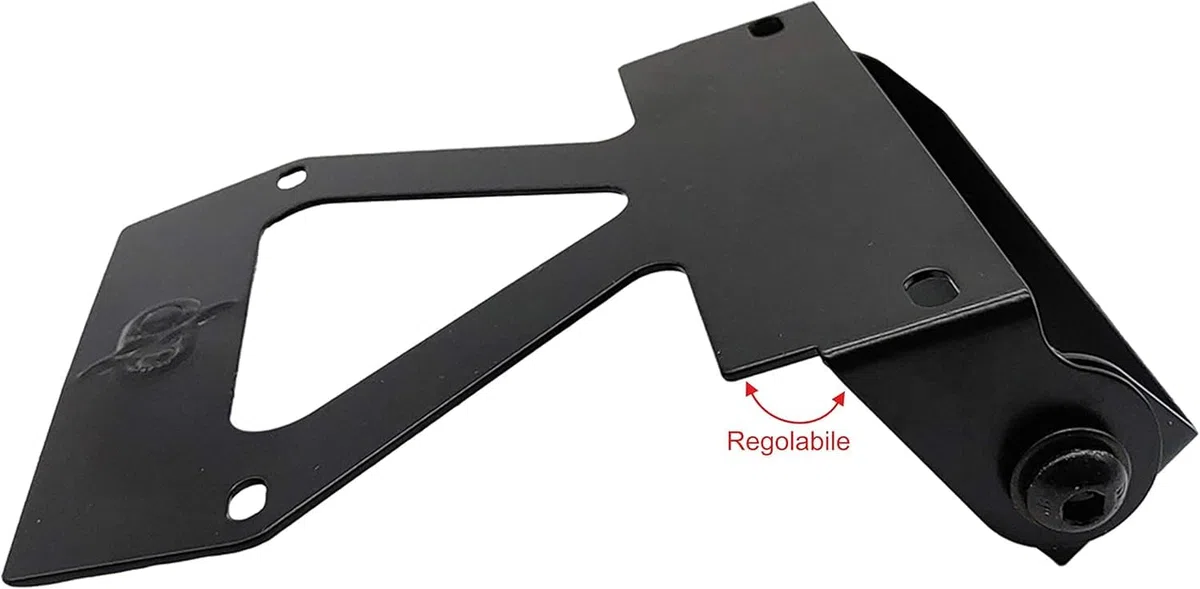 PORTATARGA REGOLABILE SCOOTER MOTO 50cc adattabile universale portatarga pieghevole per targhe 50cc Snellisce il retrotreno del tuo scooter donandogli un aspetto piu' agile e scattante.