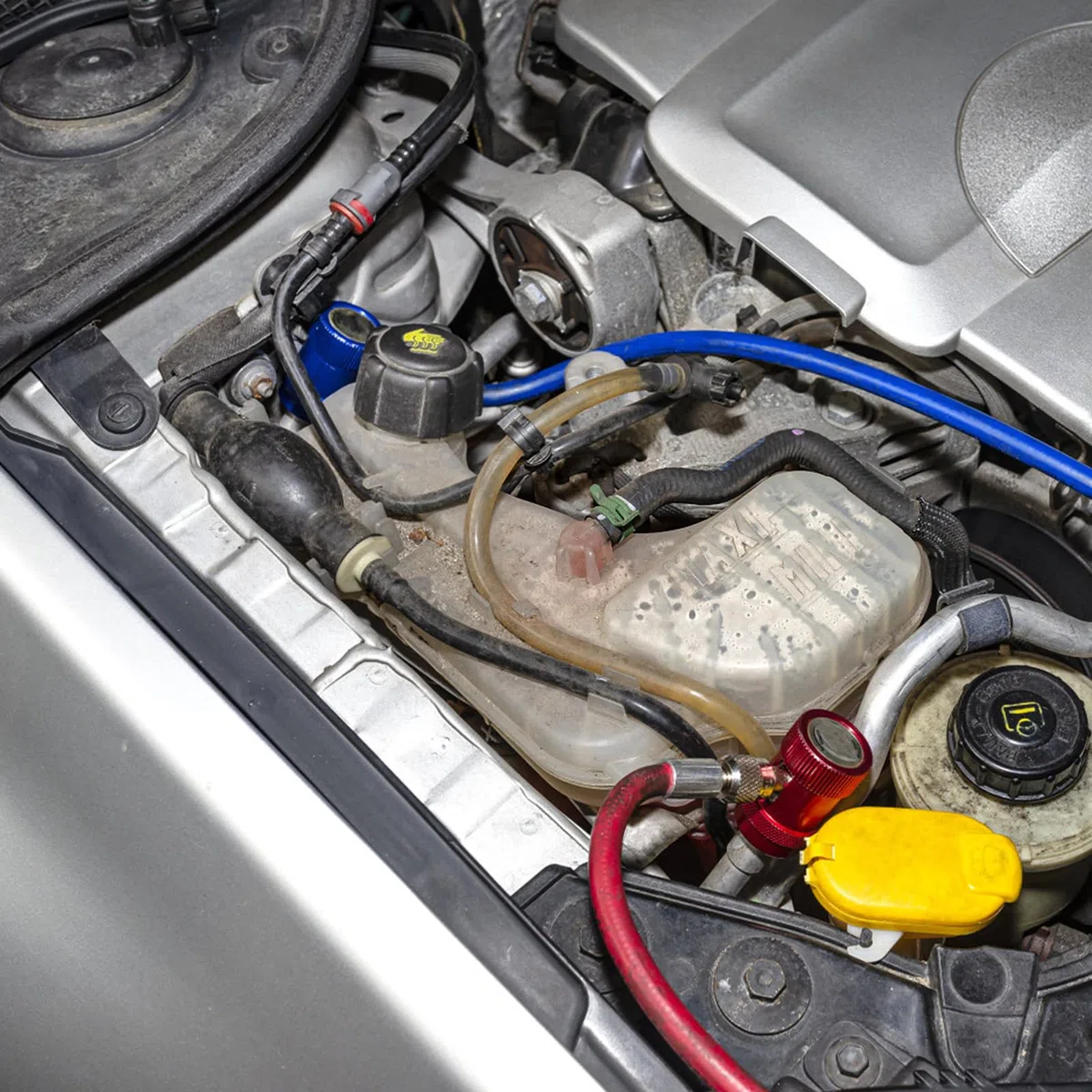 Tubo Sottovuoto in Silicone per Auto, Diametro Interno di 4 mm e Diametro Esterno di 8 mm, Lunghezza di 3 Metri, Tubo in Silicone Blu
