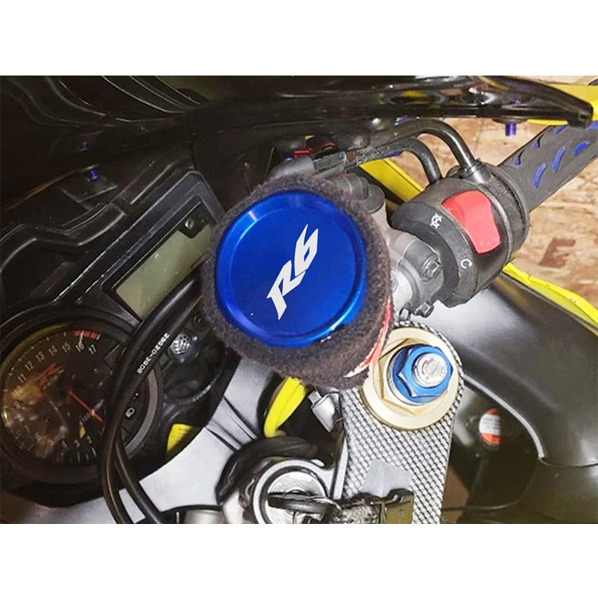 Moto Accessori per yamaha R6 YZF-R6 R6S 1999-2015 2001 2003 2004 2010 Copertura Tappi Serbatoi Olio Freno Anteriore + Polsino Elastico Calzino